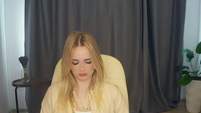 Snapshot of StephenHurban chatting on 04-03-26, 12:25 StephenHurban online show from 04-03-26, 12:25