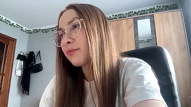 Milaissocute online show from 04-25-26, 01:41