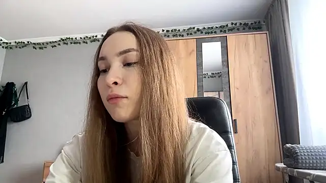 Milaissocute online show from 04-26-26, 09:18