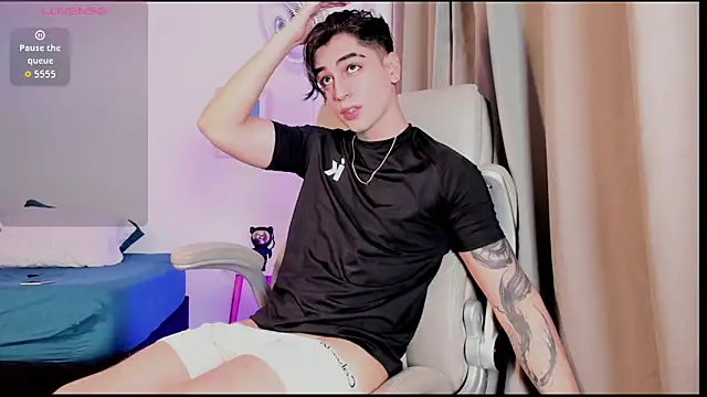 Snapshot of Thiago_angel chatting on 04-03-26, 04:10 Thiago angel online show from 04-03-26, 04:10