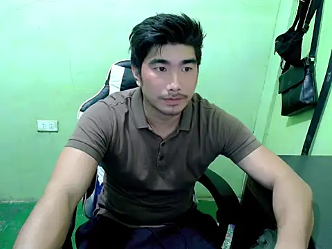 Hunkfireman online show from 06-28-26, 01:44