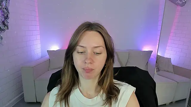 Snapshot of MeganClapp chatting on 05-22-26, 05:14 MeganClapp online show from 05-22-26, 05:14