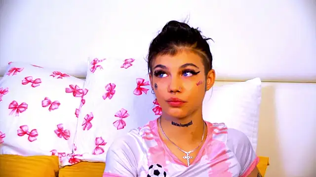 YasminnStorm online show from 06-08-26, 04:24
