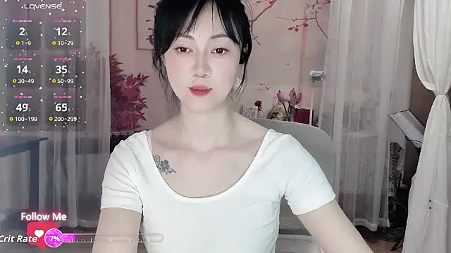 Snapshot of noomi-1111 chatting on 06-24-26, 05:50 noomi-1111 online show from 06-24-26, 05:50