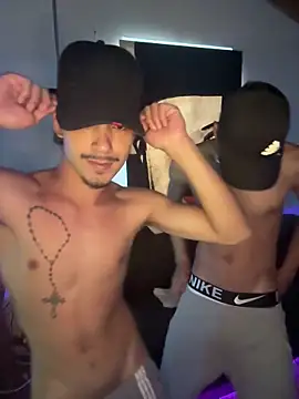 Snapshot of Cuteathleticboys chatting on 04-09-26, 10:37 Cuteathleticboys online show from 04-09-26, 10:37