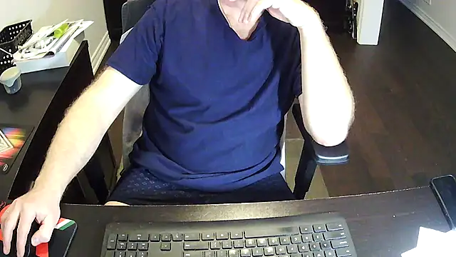 Snapshot of Shalun2000 chatting on 05-13-26, 11:33 Shalun2000 online show from 05-13-26, 11:33