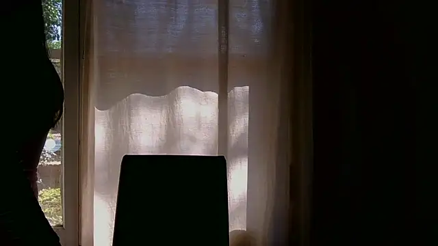 Snapshot of petitebelu chatting on 05-18-26, 02:34 petitebelu online show from 05-18-26, 02:34