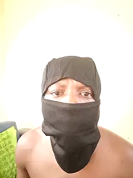 Snapshot of MaskedWithCum chatting on 04-05-26, 11:51 MaskedWithCum online show from 04-05-26, 11:51