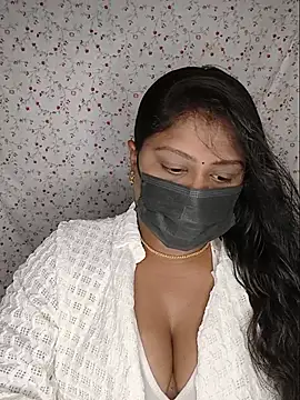 Romantic Woman online show from 07-11-26, 06:32