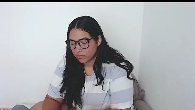 Snapshot of Ivy_moon6 chatting on 05-06-26, 10:42 Ivy moon6 online show from 05-06-26, 10:42