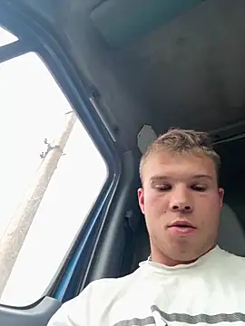 Alaggin111 online show from 04-29-26, 11:14