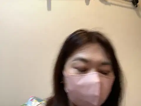 Snapshot of lemonade_madame chatting on 06-07-26, 01:43 lemonade madame online show from 06-07-26, 01:43