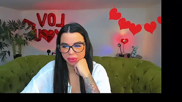 Snapshot of Salty__Queen chatting on 04-07-26, 06:47 Salty Queen online show from 04-07-26, 06:47