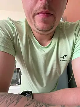 trentenaire08 online show from 04-09-26, 02:33