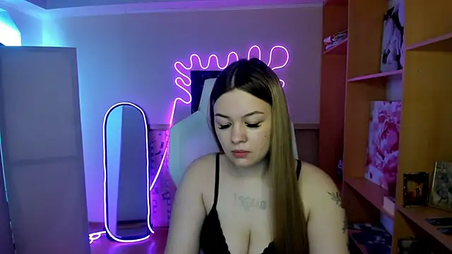 AmeliePeach online show from 04-25-26, 04:48