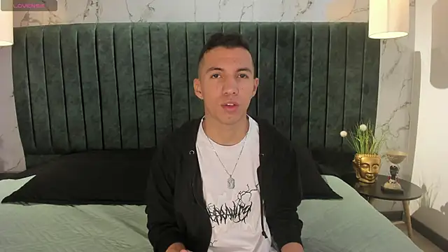 Dylan ross  online show from 04-07-26, 11:54