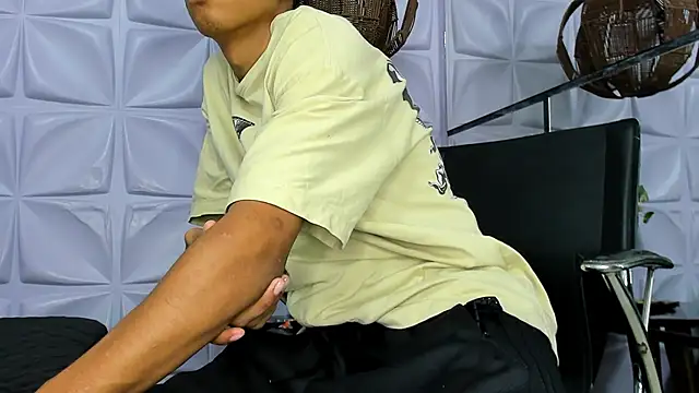 AndySinss online show from 04-10-26, 01:05