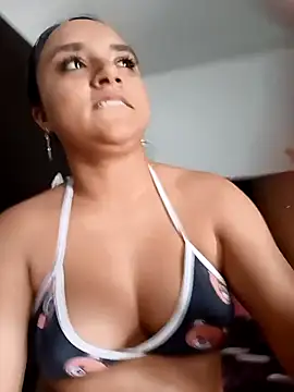 Valentina Narvaez online show from 04-22-26, 07:59