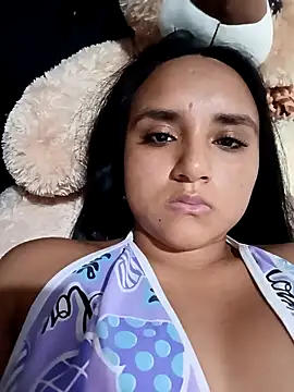 Valentina Narvaez online show from 05-06-26, 07:41