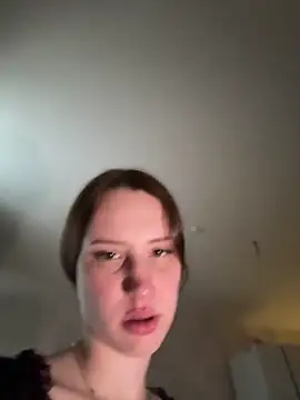 Snapshot of miron0ne261 chatting on 04-05-26, 03:09 miron0ne261 online show from 04-05-26, 03:09