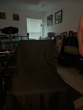 GeetarLuvver online show from 05-18-26, 11:10