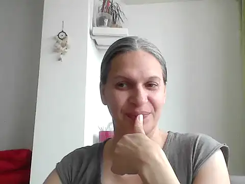 SweetLilTrouble online show from 04-11-26, 10:30