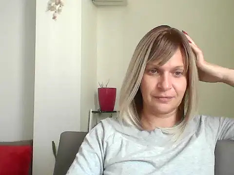 SweetLilTrouble online show from 04-28-26, 11:26