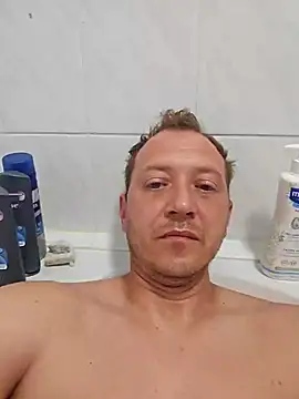 Snapshot of Adamus41 chatting on 05-09-26, 04:28 Adamus41 online show from 05-09-26, 04:28