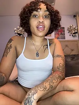 Snapshot of Sickobaby_ chatting on 04-11-26, 01:43 Sickobaby online show from 04-11-26, 01:43