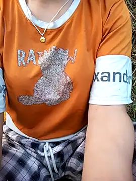 Snapshot of minachao121 chatting on 04-08-26, 10:59 minachao121 online show from 04-08-26, 10:59