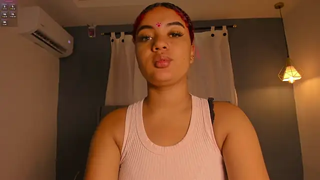 Snapshot of sweetkimmie_ chatting on 04-19-26, 11:42 sweetkimmie online show from 04-19-26, 11:42