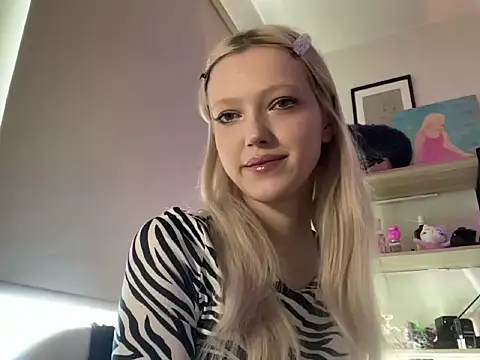 StellinaLuna online show from 04-20-26, 03:04