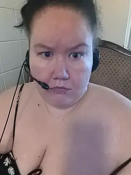 Snapshot of hisalphaqueen27 chatting on 04-05-26, 10:07 hisalphaqueen27 online show from 04-05-26, 10:07