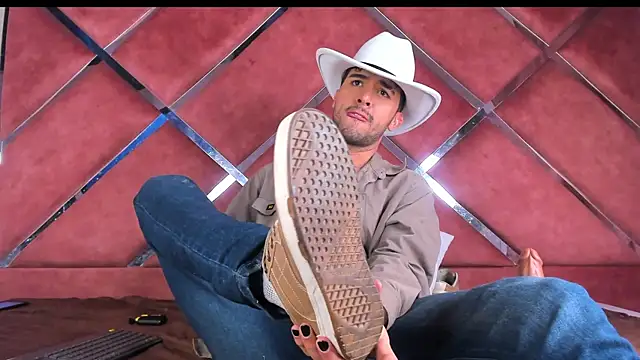 RodrigoColby2 online show from 07-06-26, 01:24
