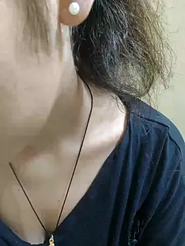 Snapshot of Monika_kumari6 chatting on 06-18-26, 03:27 Monika kumari6 online show from 06-18-26, 03:27