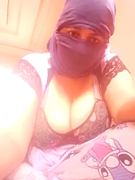 Snapshot of Monita-56 chatting on 04-07-26, 09:43 Monita-56 online show from 04-07-26, 09:43