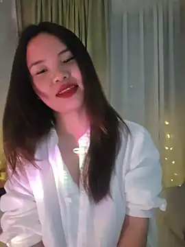 Snapshot of GUGU11211 chatting on 04-07-26, 08:20 GUGU11211 online show from 04-07-26, 08:20