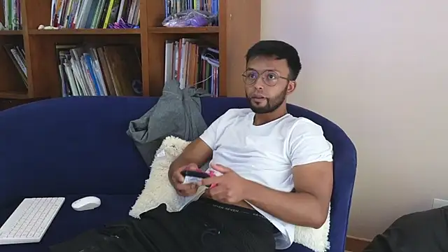 Snapshot of bbctoptwink chatting on 04-06-26, 05:14 bbctoptwink online show from 04-06-26, 05:14