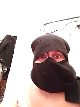 Snapshot of salma69lona chatting on 04-09-26, 01:05 salma69lona online show from 04-09-26, 01:05