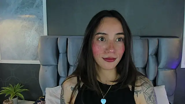 Cata Jonees online show from 04-14-26, 07:42