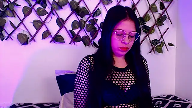 Snapshot of katiagp chatting on 04-09-26, 11:48 katiagp online show from 04-09-26, 11:48