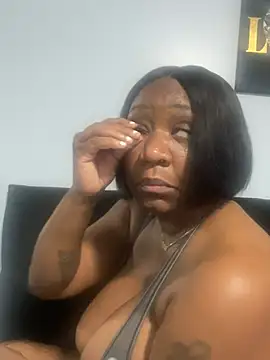 amberchill26 online show from 06-25-26, 02:21