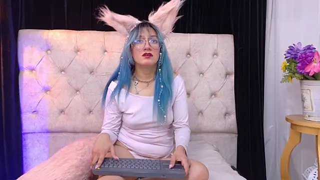 Snapshot of Zafiro_Kitsune chatting on 06-03-26, 04:26 Zafiro Kitsune online show from 06-03-26, 04:26