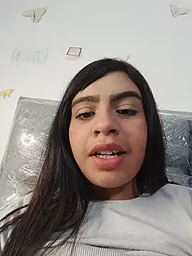 Snapshot of Solange_686 chatting on 07-05-26, 04:41 Solange 686 online show from 07-05-26, 04:41