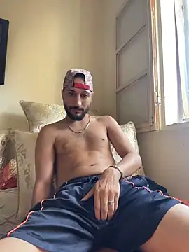 Snapshot of legende59 chatting on 06-07-26, 02:10 legende59 online show from 06-07-26, 02:10