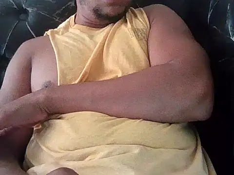 Snapshot of SexFit chatting on 04-12-26, 02:44 SexFit online show from 04-12-26, 02:44