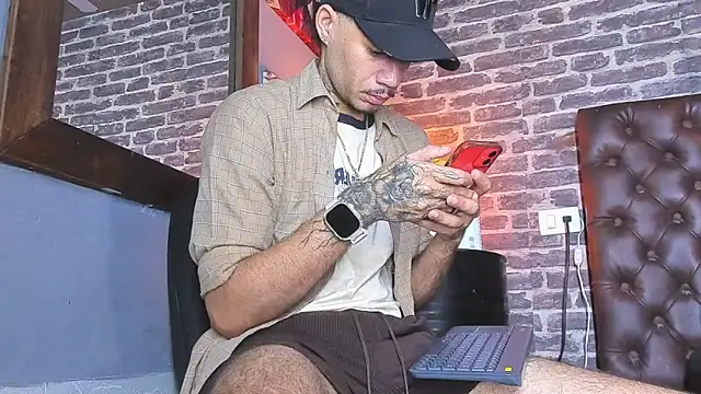 Daniel huge22 online show from 06-18-26, 02:43