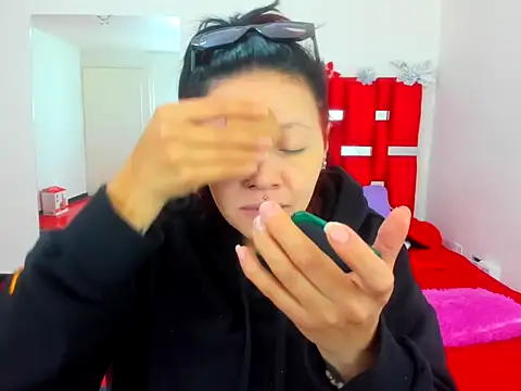 scarlett red 1 online show from 05-26-26, 04:36