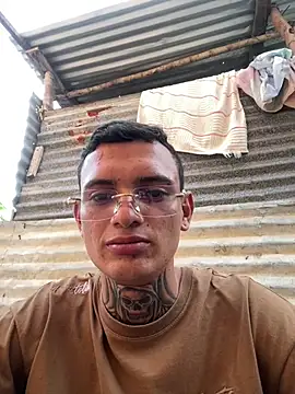 Snapshot of brayanz16 chatting on 04-12-26, 10:26 brayanz16 online show from 04-12-26, 10:26