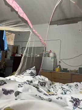 Snapshot of sakunx2028 chatting on 04-08-26, 12:05 sakunx2028 online show from 04-08-26, 12:05